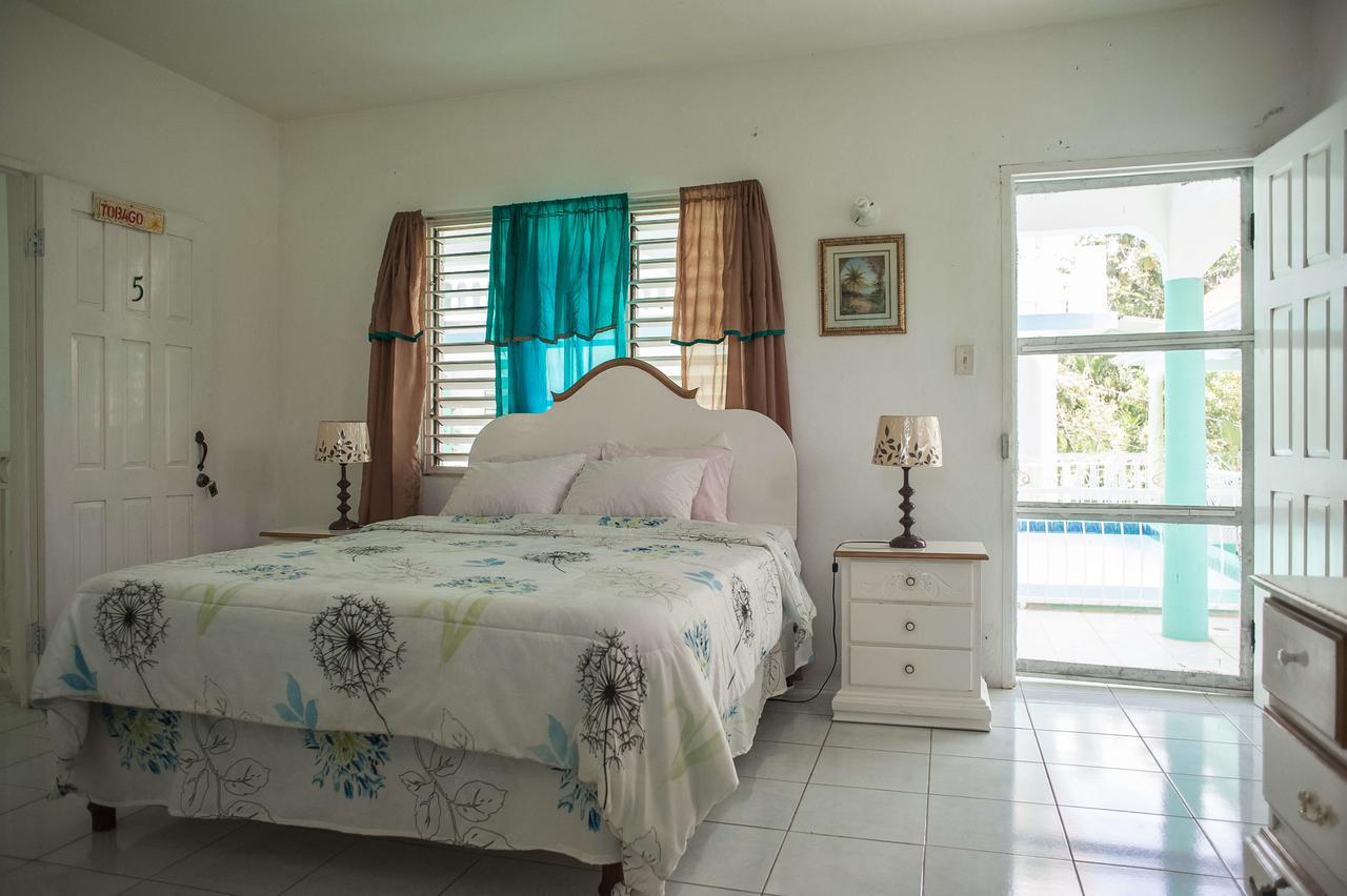 Diamond Villa Guest House Montego Bay Exterior photo