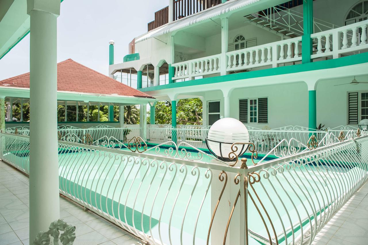 Diamond Villa Guest House Montego Bay Exterior photo